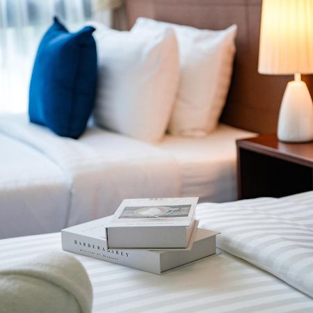 Wyndham Royal Lee Phuket Hotel Nai Yang Beach Kültér fotó