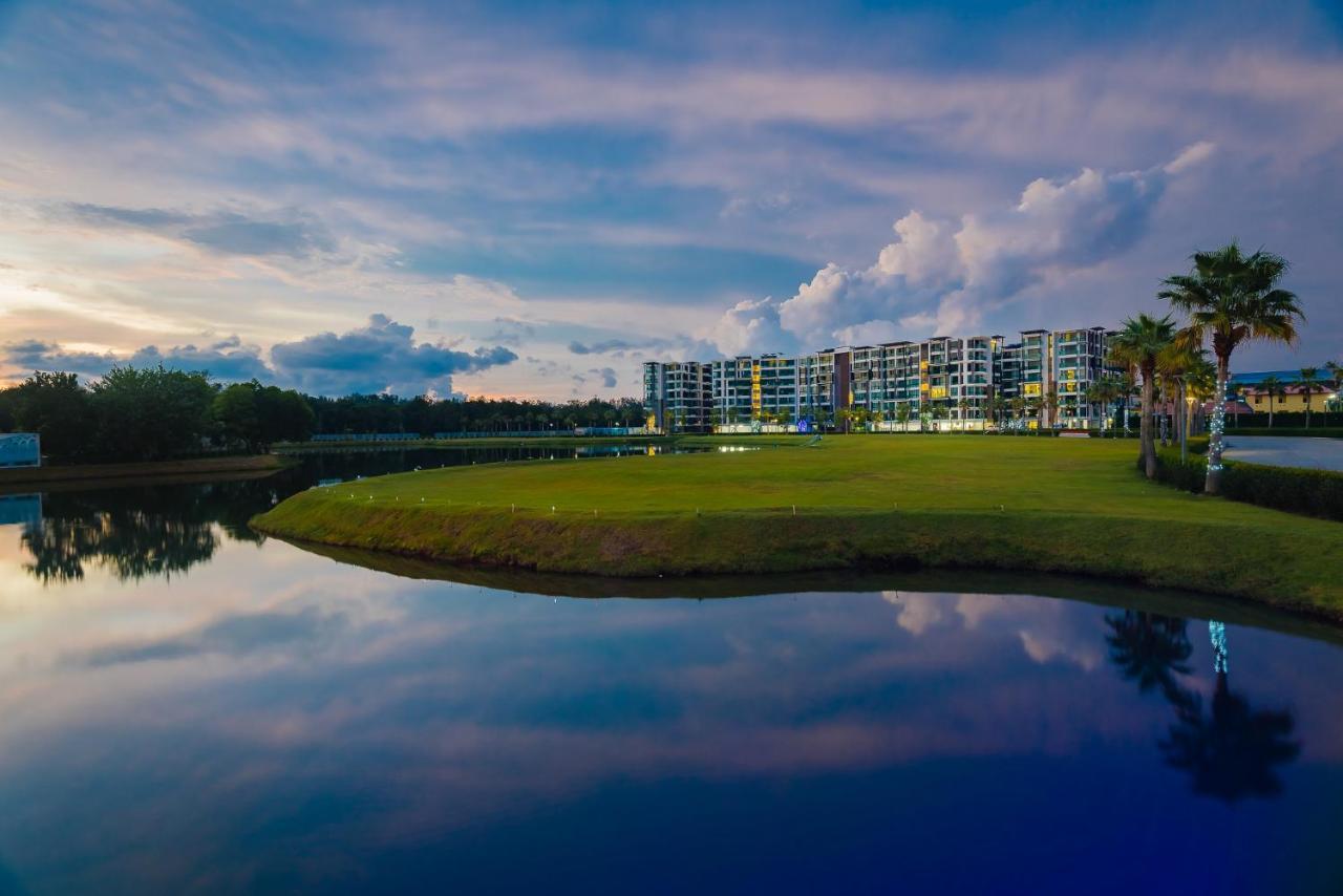 Wyndham Royal Lee Phuket Hotel Nai Yang Beach Kültér fotó