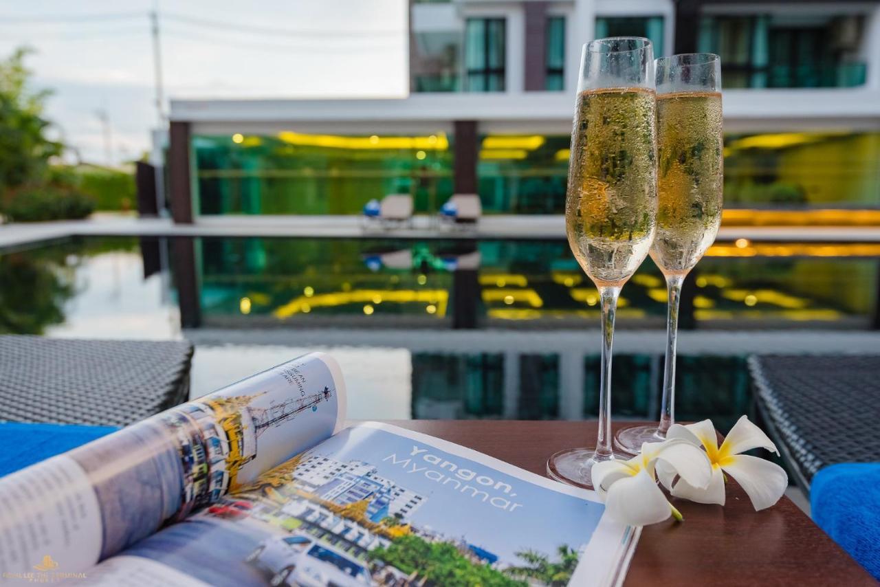 Wyndham Royal Lee Phuket Hotel Nai Yang Beach Kültér fotó