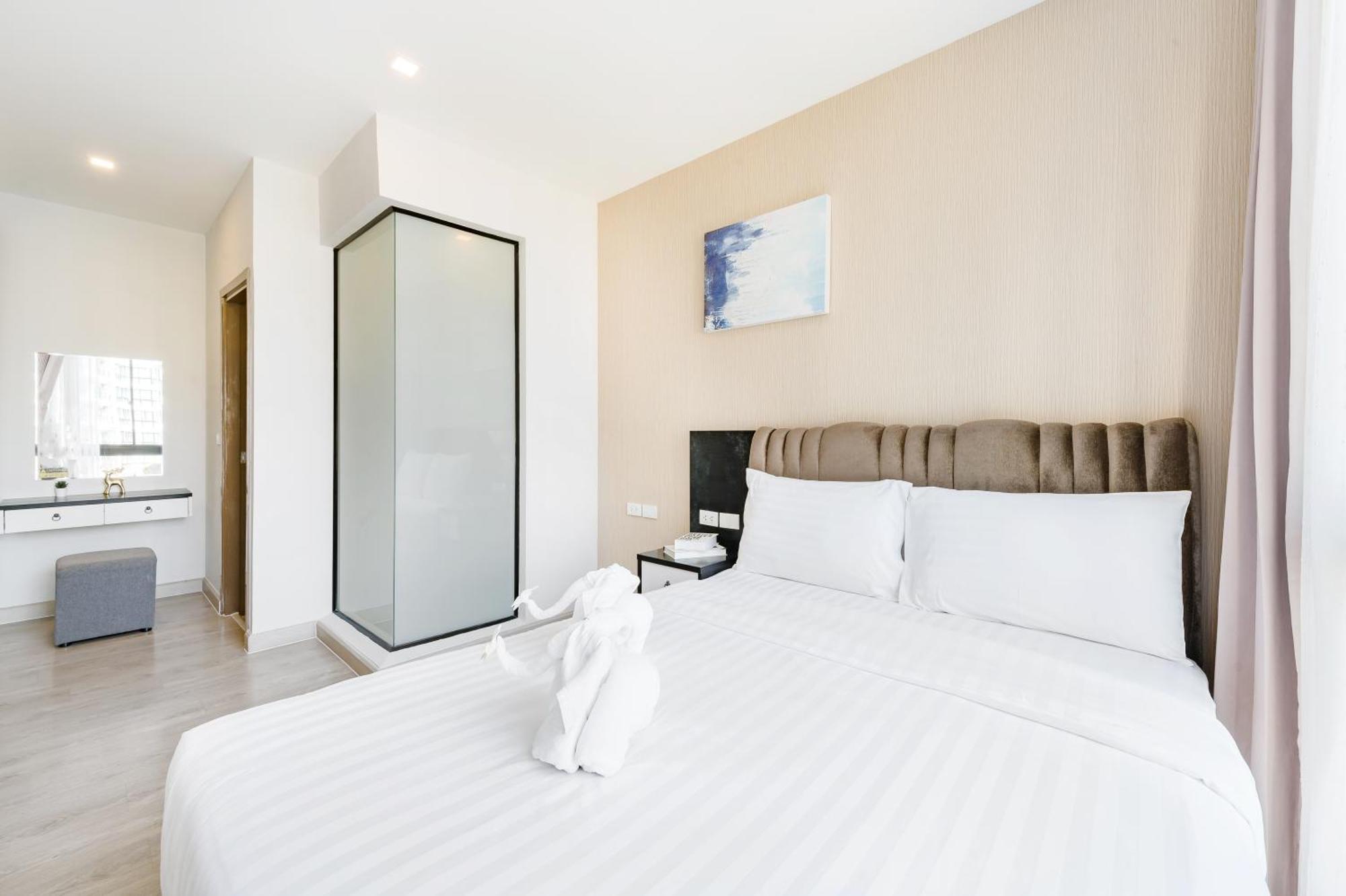 Wyndham Royal Lee Phuket Hotel Nai Yang Beach Kültér fotó