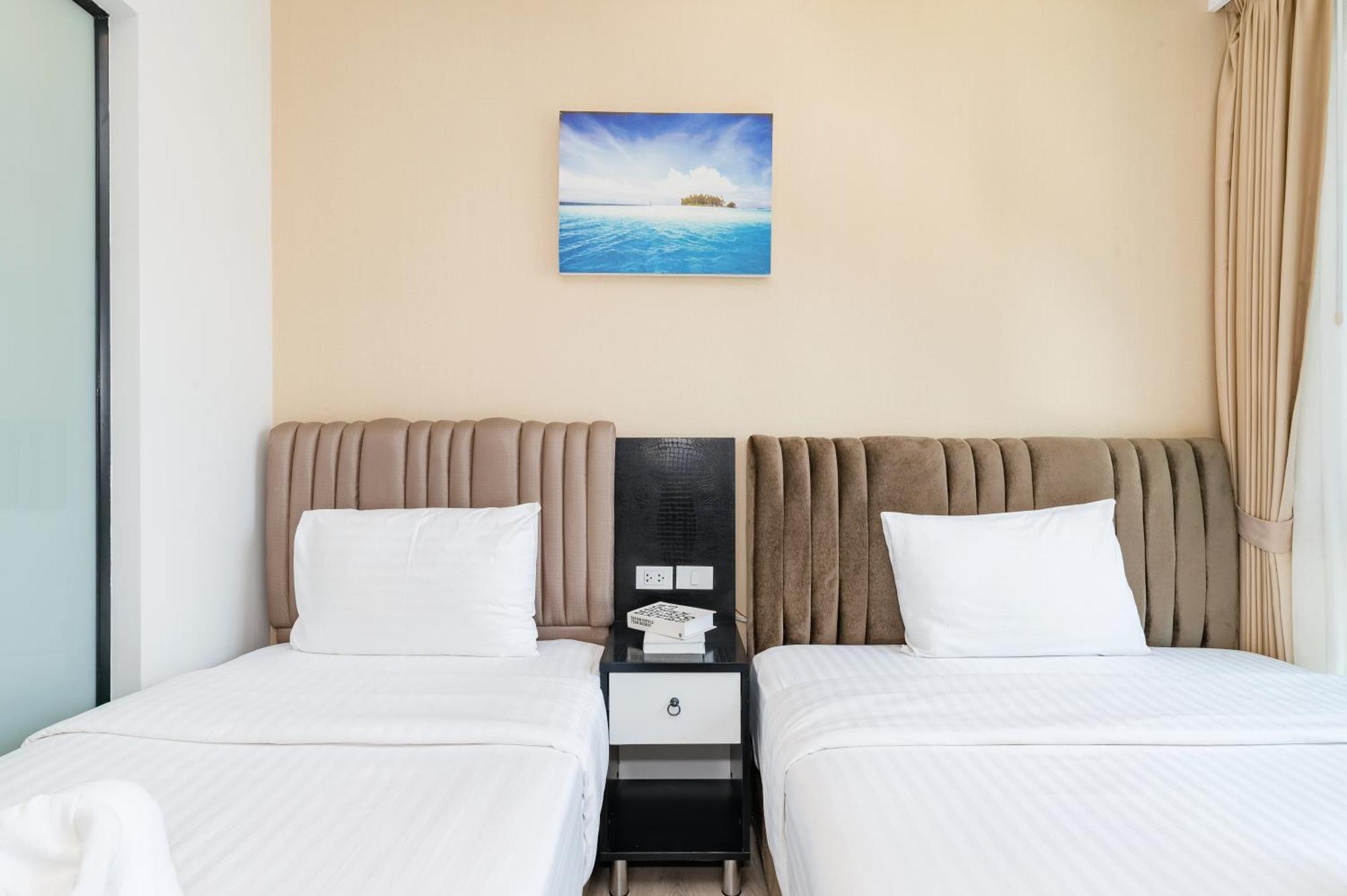 Wyndham Royal Lee Phuket Hotel Nai Yang Beach Kültér fotó