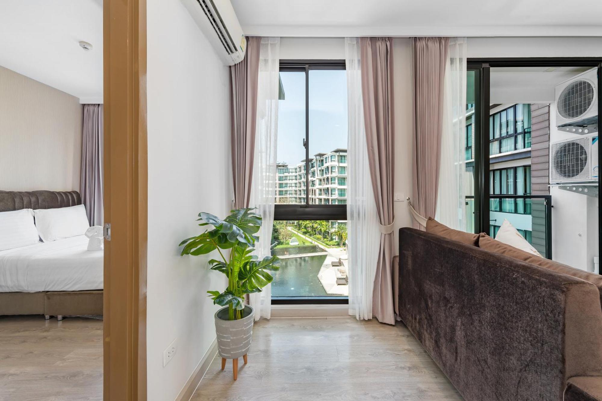 Wyndham Royal Lee Phuket Hotel Nai Yang Beach Kültér fotó