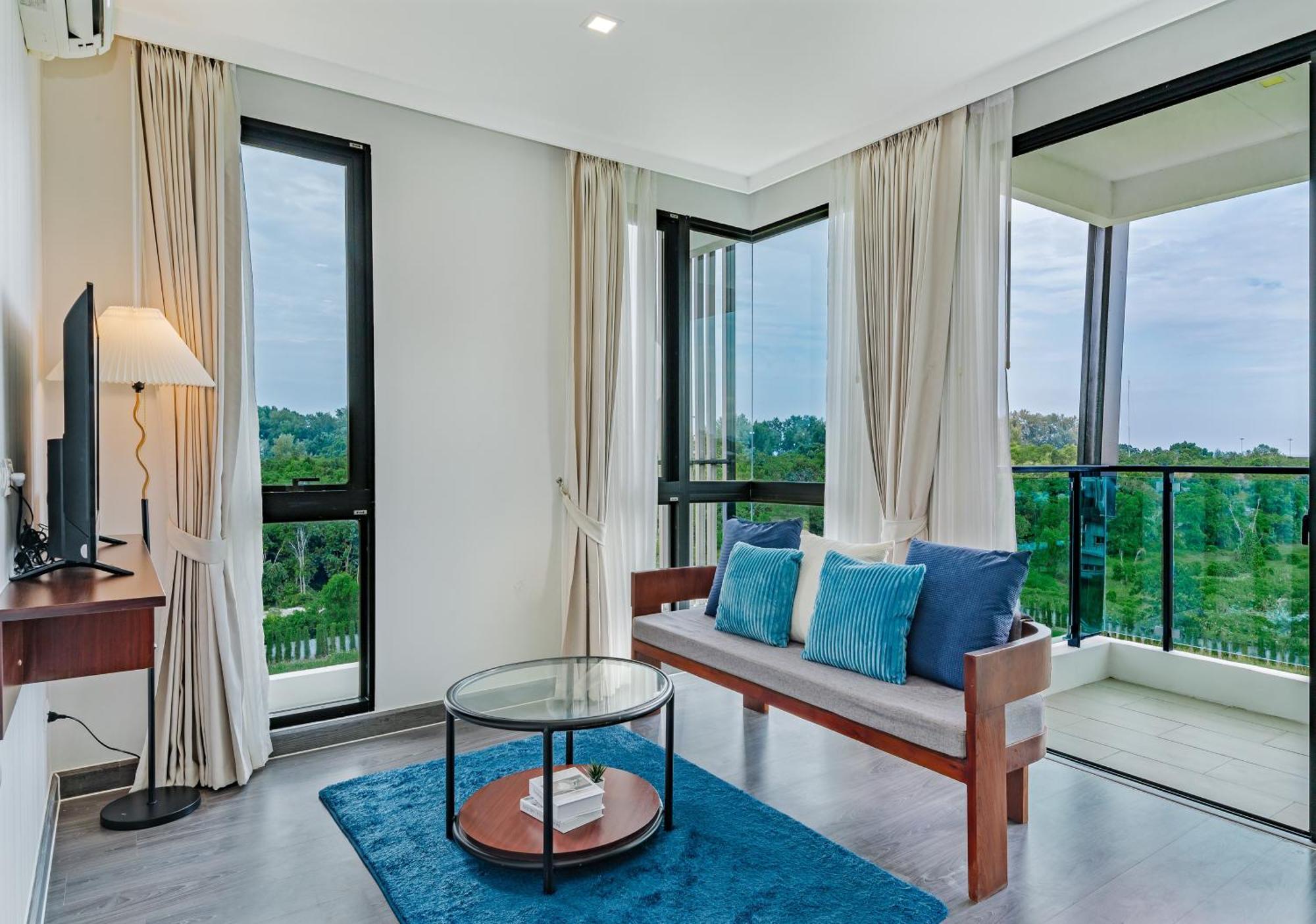 Wyndham Royal Lee Phuket Hotel Nai Yang Beach Kültér fotó